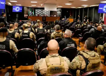 Operação Panóptico mobiliza mil agentes e cumpre 559 mandados contra facção criminosa