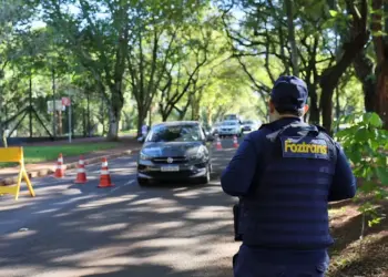 Foztrans amplia acesso à consulta de multas para motoristas estrangeiros em Foz