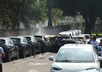 Dois helicópteros se chocam e deixam seis mortos no Rio