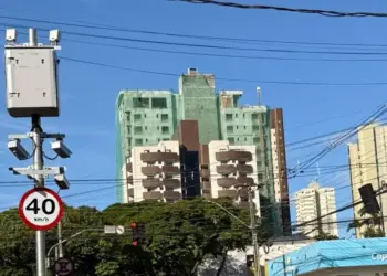 Novos radares entram em operação na Rua Santos Dumont para reforçar segurança no trânsito em Foz