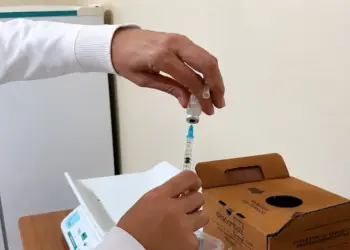 Ação de vacinação em cinco UBSs aplica 240 doses e reforça combate às doenças respiratórias