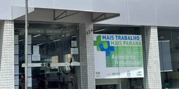 Agência do Trabalhador de Foz do Iguaçu disponibiliza 135 vagas em 93 funções nesta segunda-feira