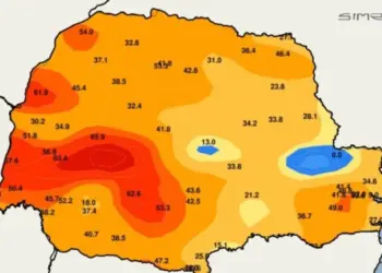 Rajadas acima de 60 km/h são registradas em quatro cidades antes de alerta de vendaval no Paraná