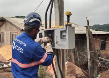 Audiência pública vai debater aumento nas contas de energia após troca de medidores em Foz