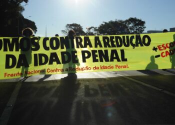 Pediatras se manifestam contrários à redução da maioridade penal