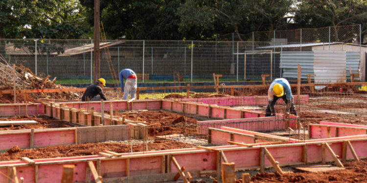 Nova UBS do Parque Presidente I conclui fundação e entra na fase de levantamento das paredes em Foz do Iguaçu
