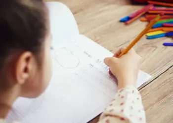 Ideb 2025 revela municípios com maiores e menores notas da educação no Paraná