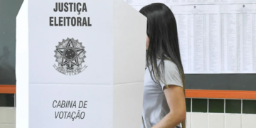 Mulheres com medida protetiva podem mudar local de votação no Paraná