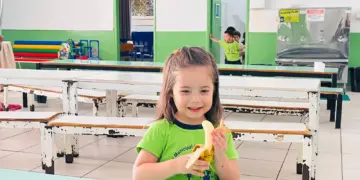 Rede municipal serve mais de 51 mil refeições por dia e utiliza 15 toneladas de frutas por semana