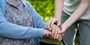 Legislativo aprova projeto para identificar idosos com Alzheimer e outras demências