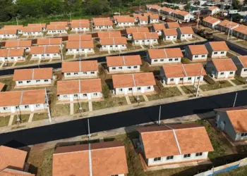 Com 117 novas casas, Conjunto Favo de Mel chega a 85% de conclusão e dá esperança de nova vida para famílias
