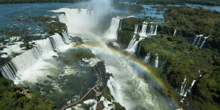 Turismo do Paraná perde ritmo no primeiro semestre e registra queda de 5,3% no volume de atividades
