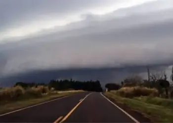 Foz do Iguaçu está entre 143 municípios sob alerta de tempestade no Paraná