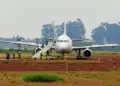 Aeronave sai da pista em Cascavel e aeroporto suspende pousos e decolagens