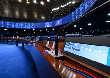 Indústria do Paraná alerta senadores que redução da jornada de trabalho pode derrubar o PIB