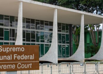 STF: Gilmar Mendes sugere adiar sessão sobre conduta de Moraes