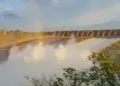 Após fortes chuvas no Paraná, Itaipu abre vertedouro para controlar nível do reservatório