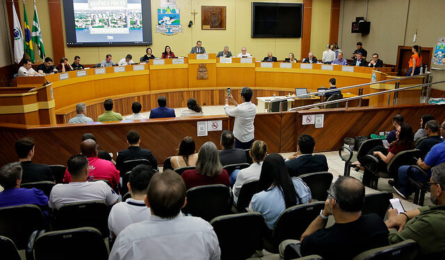 Câmara de Foz aprova projeto para ampliar transparência sobre aplicação das leis municipais