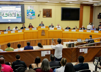 Câmara de Foz aprova projeto para ampliar transparência sobre aplicação das leis municipais