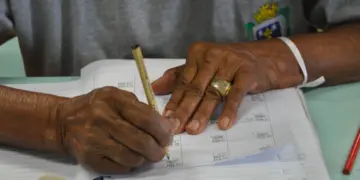 Prefeitura abre inscrições para prova de certificação da EJA em Cascavel