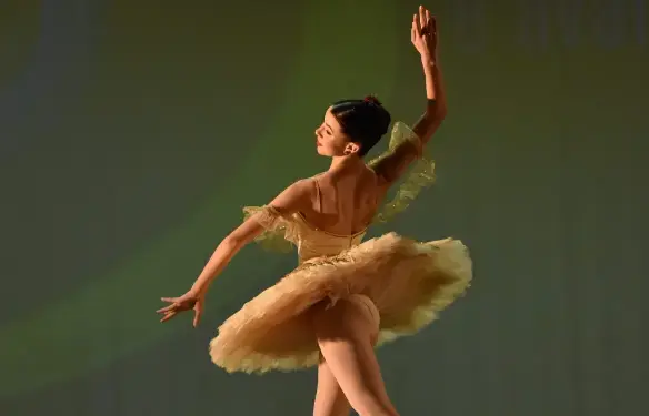 Festival de Dança leva jovens bailarinos ao palco em dois dias de Mostra Junior em Cascavel