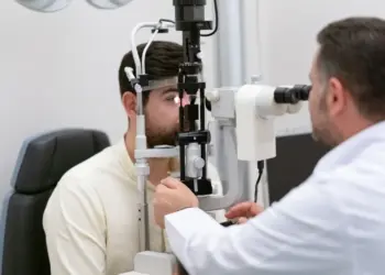 Legislativo solicita informações sobre fila de oftalmologia em Foz