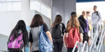 Nove escolas estaduais retomam aulas após impactos das fortes chuvas no Paraná