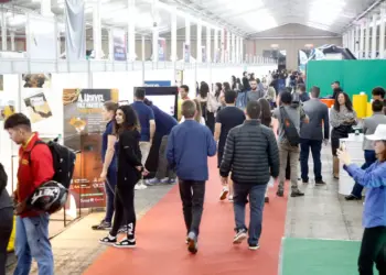Com mais de 40 expositores, Feira das Profissões de Cascavel é chance para ajudar na escolha da carreira profissional