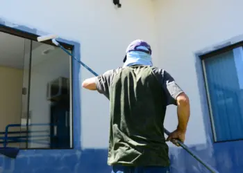 De acolhido em casa de passagem a prestador de serviços, Paulo reconstrói a vida em Foz do Iguaçu