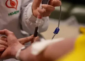 Novas regras de doação de sangue reduzem prazos e permitem continuidade de doadores após os 70 anos