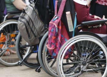 Analfabetismo entre jovens e adultos com deficiência é 12 vezes maior