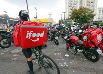 Brasil tem 2 milhões de pessoas que trabalham por meio de aplicativos