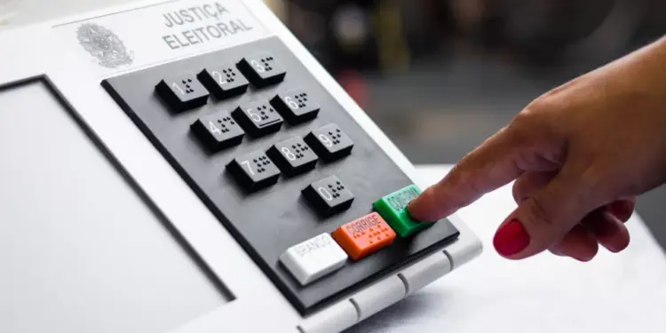 Justiça Eleitoral julga 93,1% das candidaturas no Paraná e mantém 75 pendentes