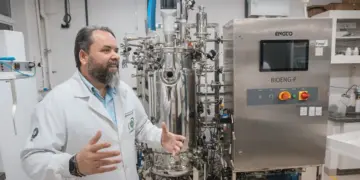 Pesquisa da UEL une bactérias e moléculas naturais em método contra pragas e doenças nas lavouras
