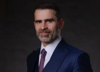 Luis Felipe Cunha assumirá vaga de Moro no Senado após vitória do aliado ao governo do Paraná