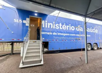 Carreta da Saúde chega a Cascavel e amplia oferta de exames de ultrassonografia e tomografia para toda região Oeste