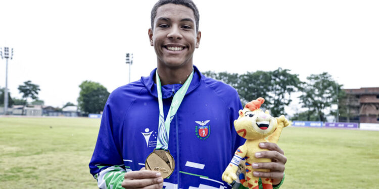 Nicolas Izidoro da Silva conquistou ouro no salto triplo. Foto: Jogos da Juventude Caixa 2026.