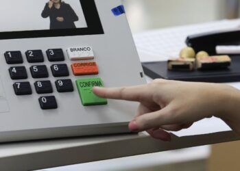 Eleitor que faltou ao primeiro turno pode votar no segundo